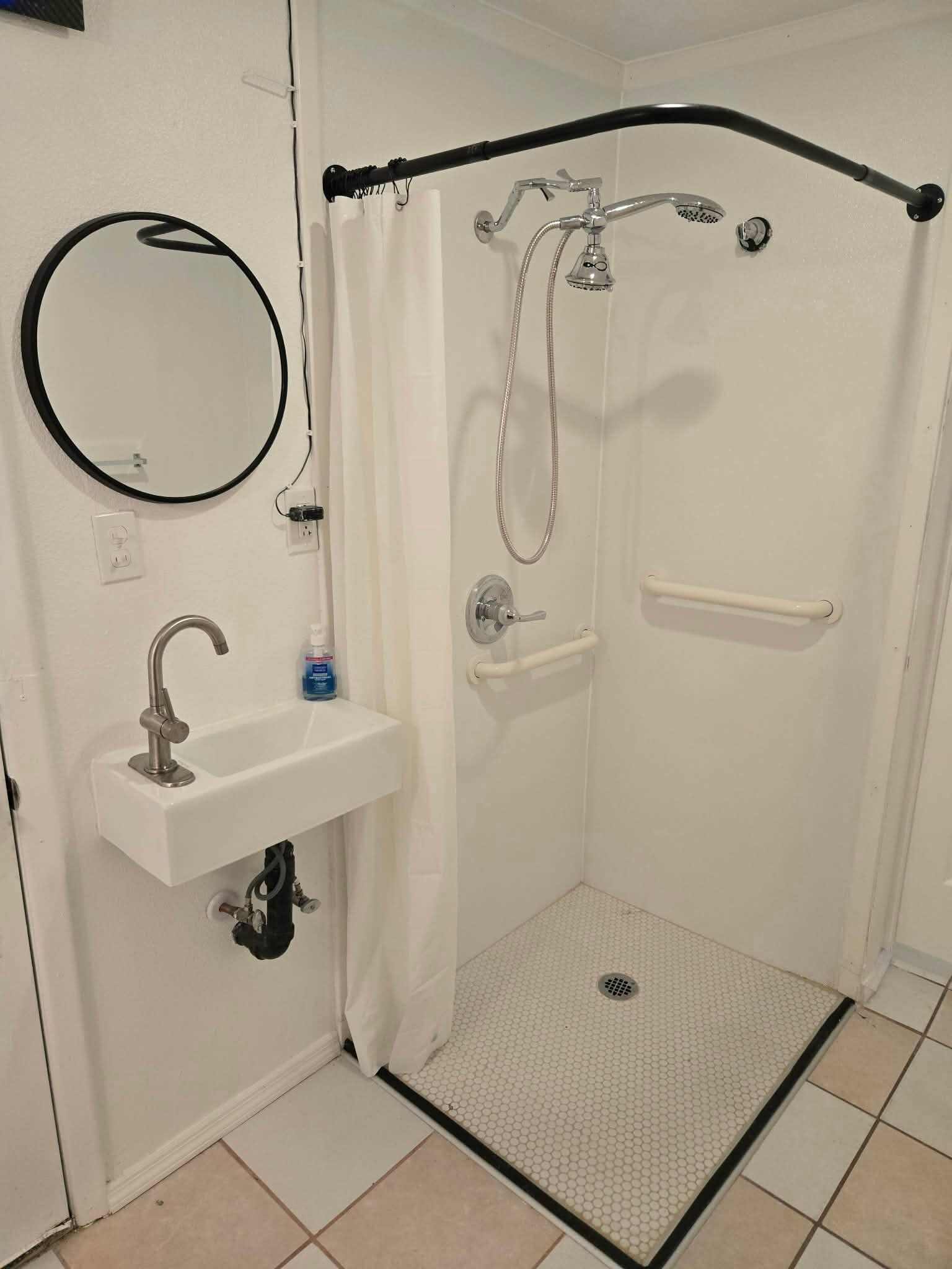 Building Photo - 925 E 30th St