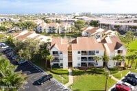 Building Photo - 1801 Island Club Dr