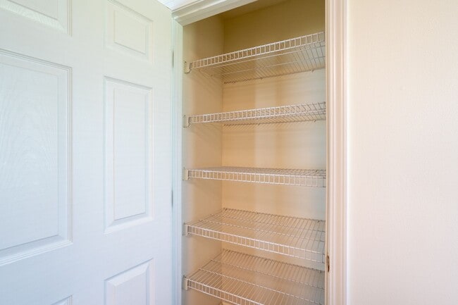 Building Photo - 3531-3533 Prescott Dr.