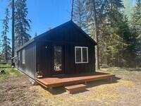 Building Photo - Beautiful & Private Scandinavian Designed Cabin