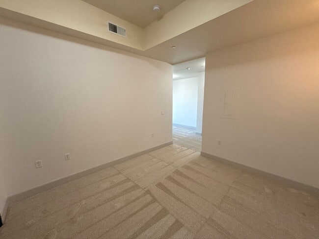 Building Photo - 160 Liberty St NE