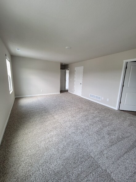 Building Photo - 4920 Copper Rdg Cir