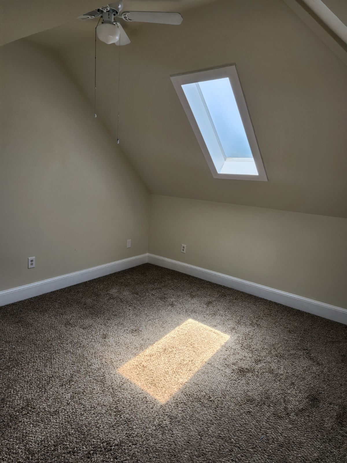 Building Photo - 2415 Saint Charles Ave