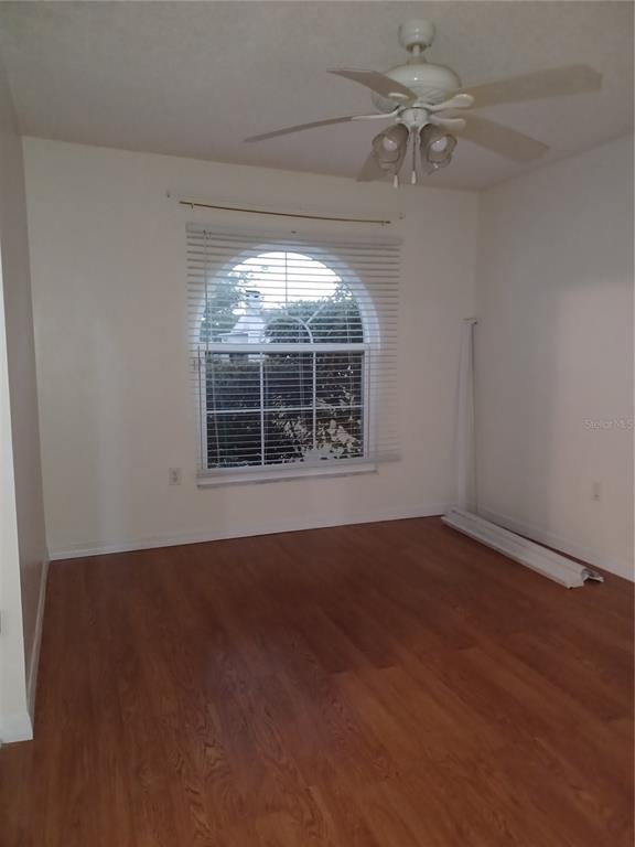 Building Photo - 707 Dromedary Dr