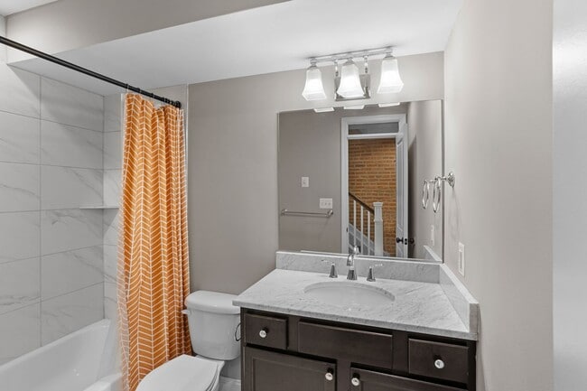 Building Photo - Upper Fells Point Townhouse - 3+ Bedrooms,...
