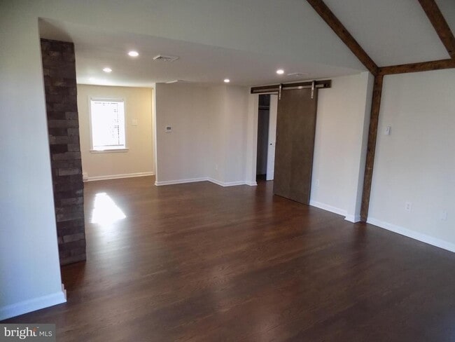 Building Photo - 114 N Penrose St