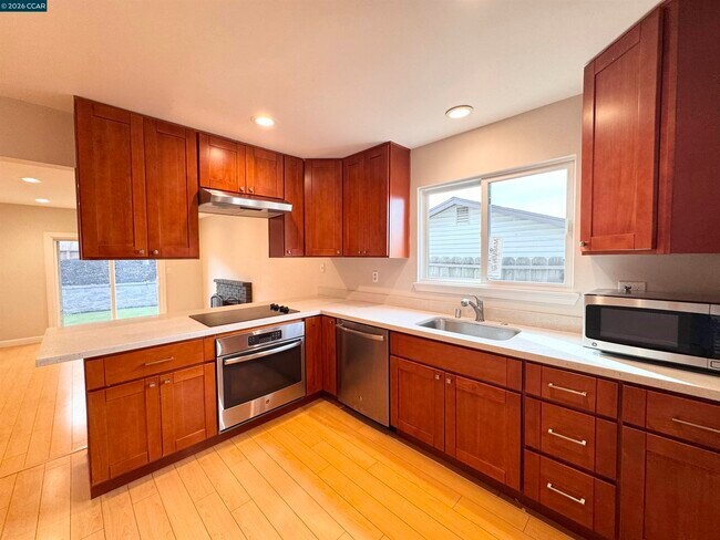 Building Photo - 2307 Panoramic Dr