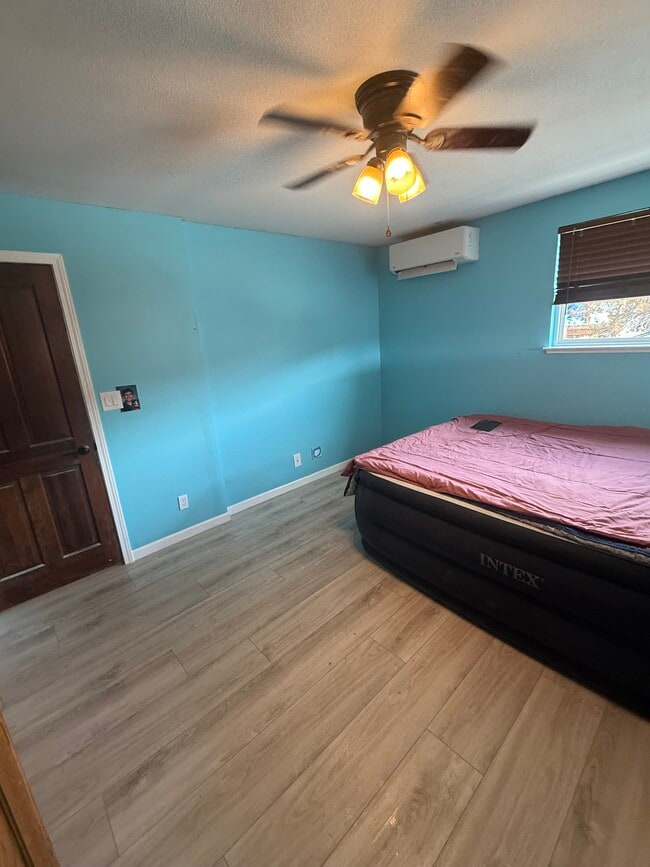 Building Photo - 6230 Pursia Rd