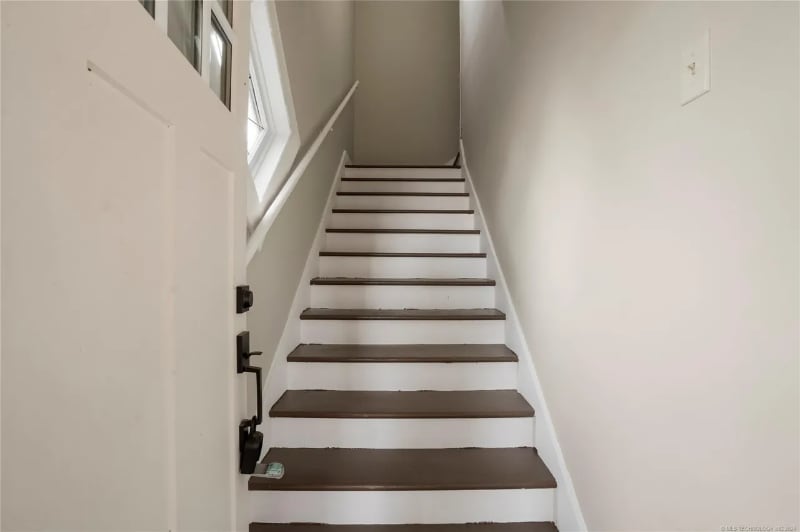 Building Photo - 1317 S Carson Ave