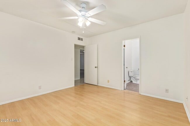 Building Photo - 5401 E Exeter Blvd