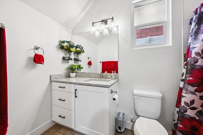 Building Photo - 438 N Stone Mountain Dr