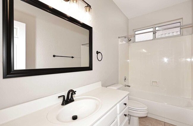 Building Photo - 6214 E Virginia St