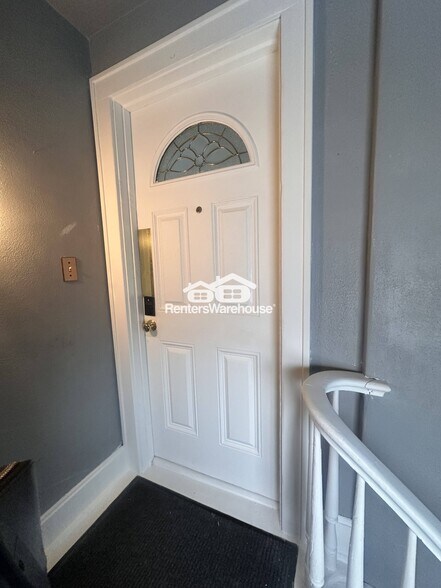 Building Photo - 3501 22nd Ave S