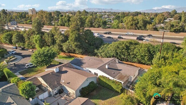Building Photo - 4 + 3 Elegant Sherman Oaks Retreat with Po...