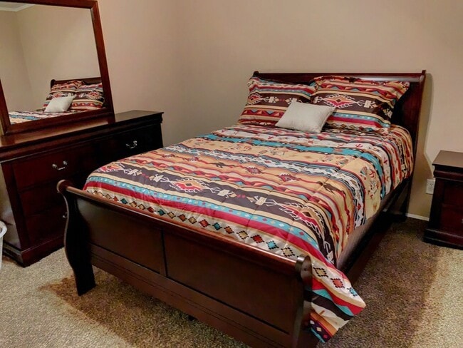 Building Photo - Fully Furnished Nice 3BR/2BA Home