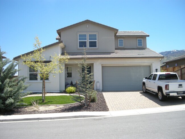 Primary Photo - Fully Furnished Four Bedroom, Three Bath H...