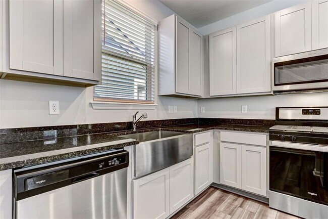 Building Photo - Modern 3BR Home in Wildlight | Resort-Style Amenities & Prime Location