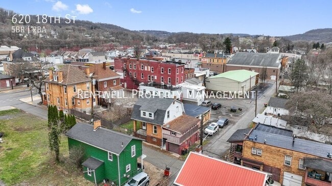 Building Photo - 620 18th St