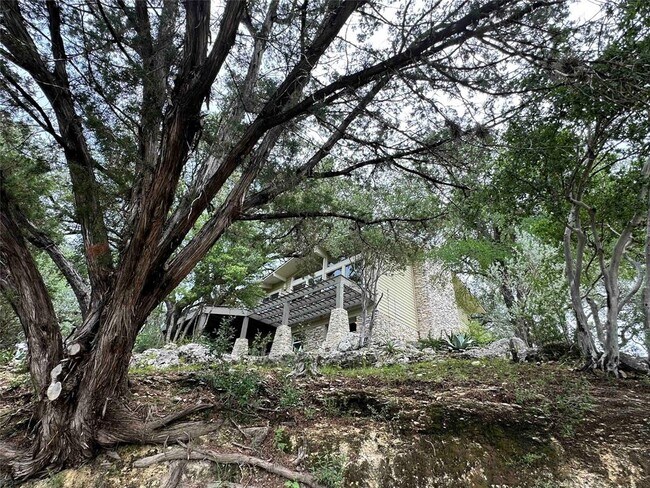 Building Photo - 709 Sunfish St