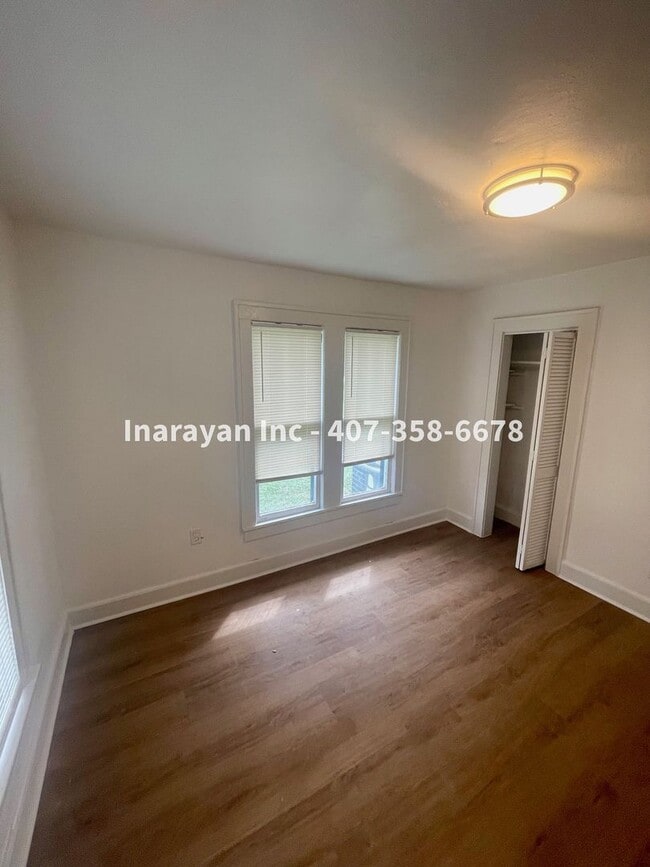 Building Photo - Newly Remodeled 2/1 House with cozy porch