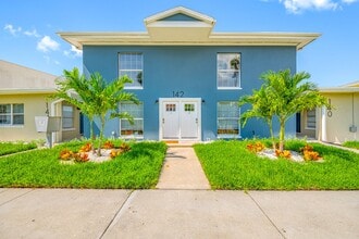 Building Photo - Modern Island Living at 140 E Davis – Renovated 1, 2 & 3 Bedroom Apartments in the Heart of Davis...