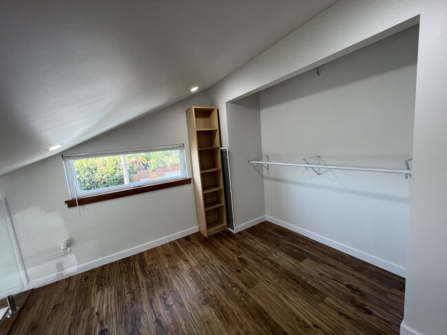 Closet and window - 4529 Valencia Dr