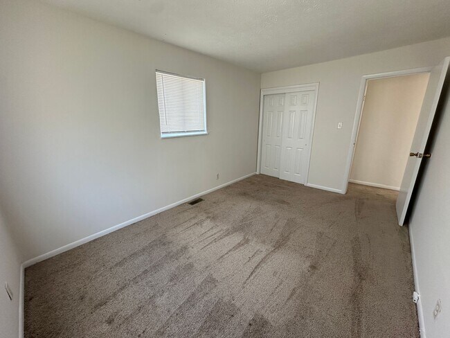 Building Photo - 4155 N Kitley Ave