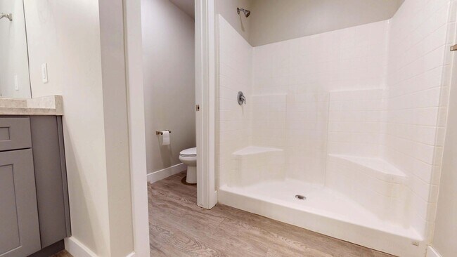 Building Photo - 3 Bedroom 2.5 Cedar Bend Unit