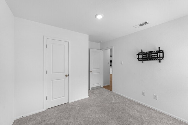 Building Photo - 13769 Kit Run