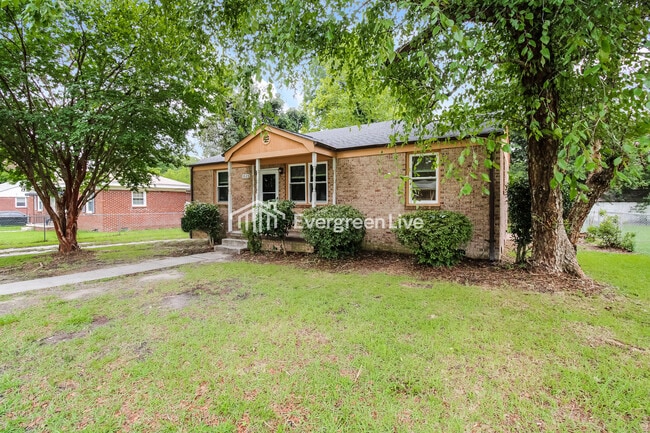 Building Photo - 1525 Abbot Rd