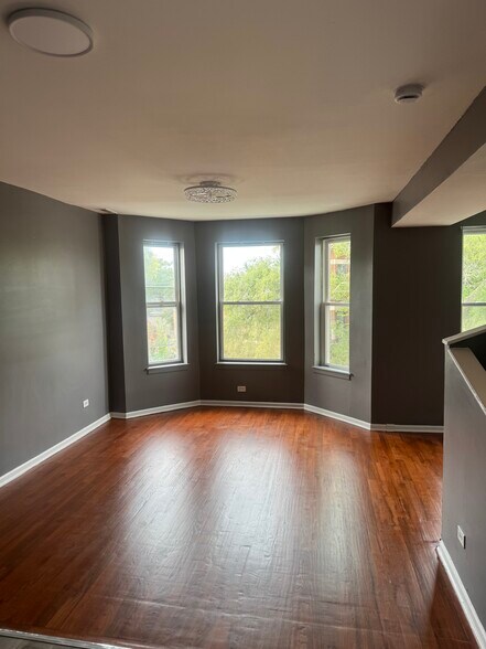 Building Photo - 1619 S Harding Ave