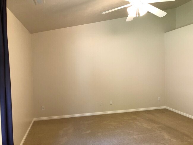 Owner's Bedroom (4)- Vaulted Ceiling - 2349 S 240 W