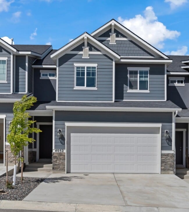 Building Photo - 4052 W Harper Ln