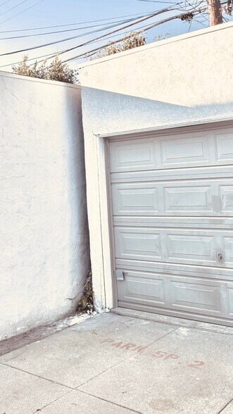 Building Photo - 8523 Pickford St