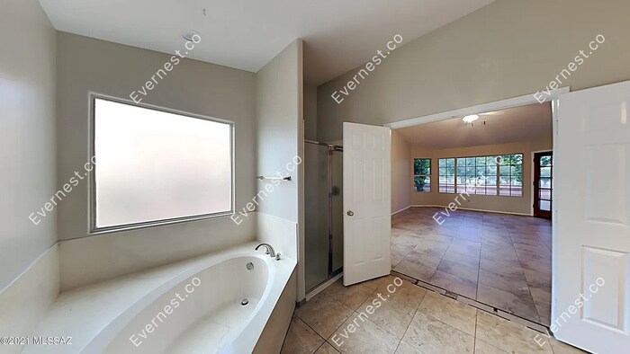 Building Photo - 12690 N Bandanna Way