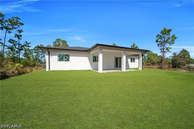 Building Photo - 828 Genoa Ave S