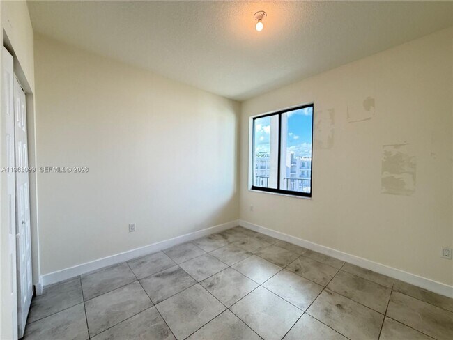 Building Photo - 4640 NW 84th Ave