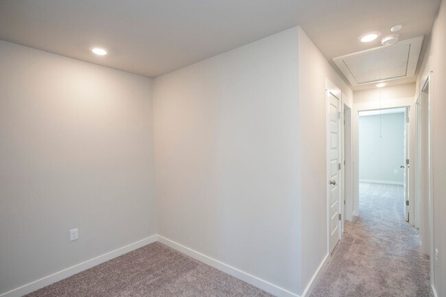 Building Photo - 4509 Sardius Dr