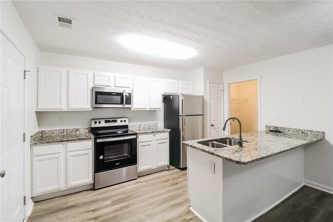 Building Photo - 1350 Labonte Pkwy