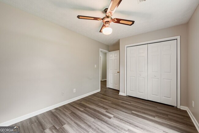 Building Photo - 209 Garrison Chase