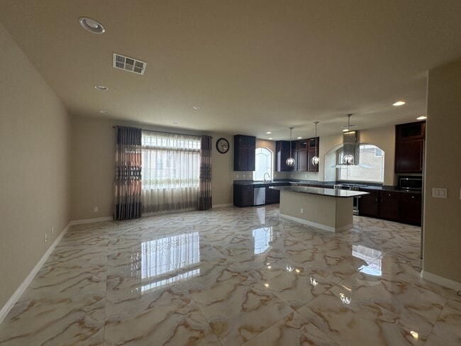 Building Photo - 8125 Crimson Creek Ct