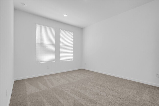 Building Photo - 29527 Saddleview Dr