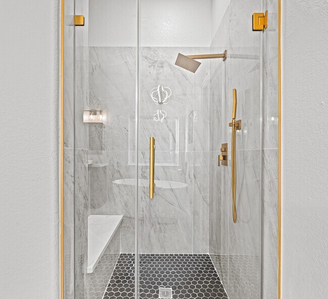 Building Photo - 14511 Middle Bluff Trail