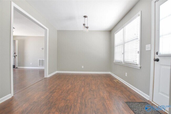 Building Photo - 315 Mylo Rd