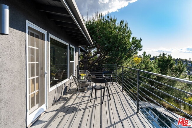 Building Photo - 1313 Corona Dr