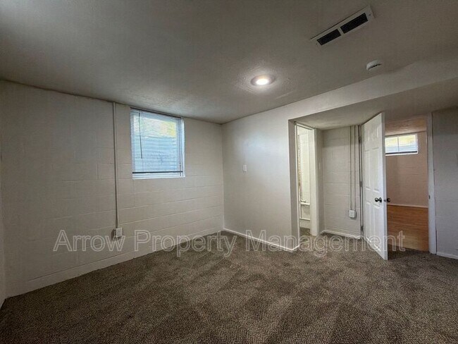 Building Photo - 415 N 32nd St