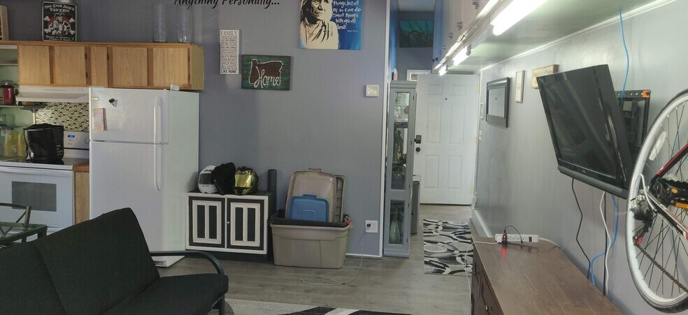 Building Photo - 318 107th St SW