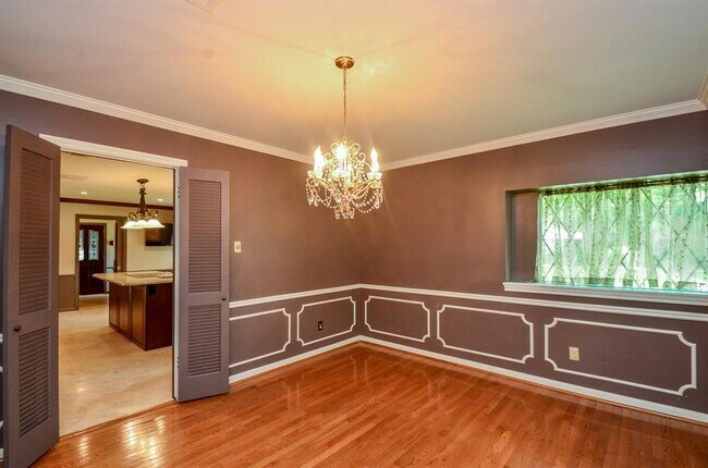 Building Photo - 3015 Bainbridge Ct