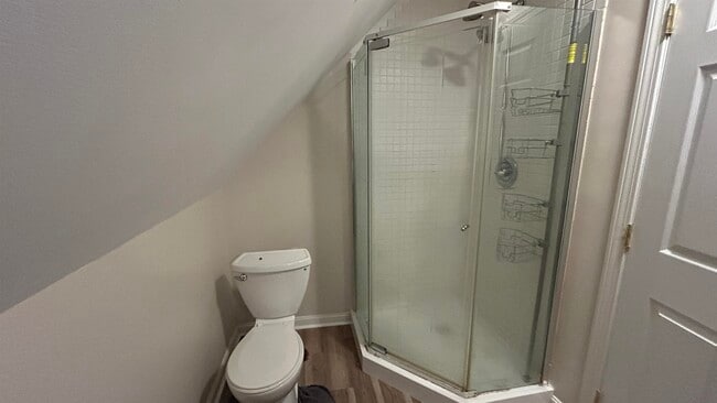 Building Photo - 16 Nickalicia Way