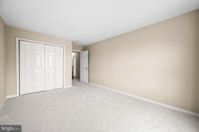 Building Photo - 120 Elizabeth Ct